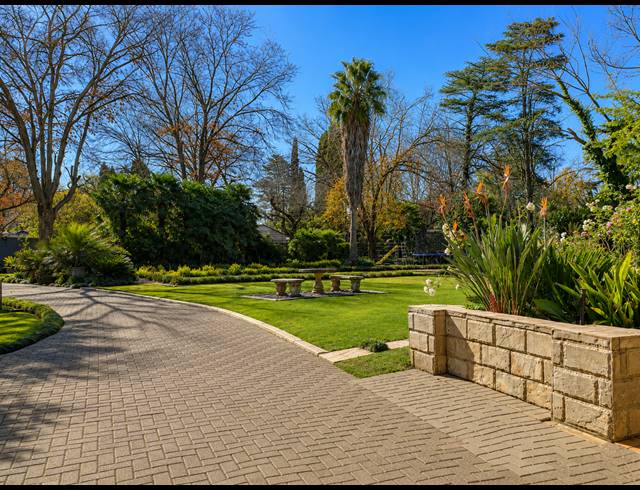 5 BEDROOM HOUSE FOR SALE IN THREE RIVERS